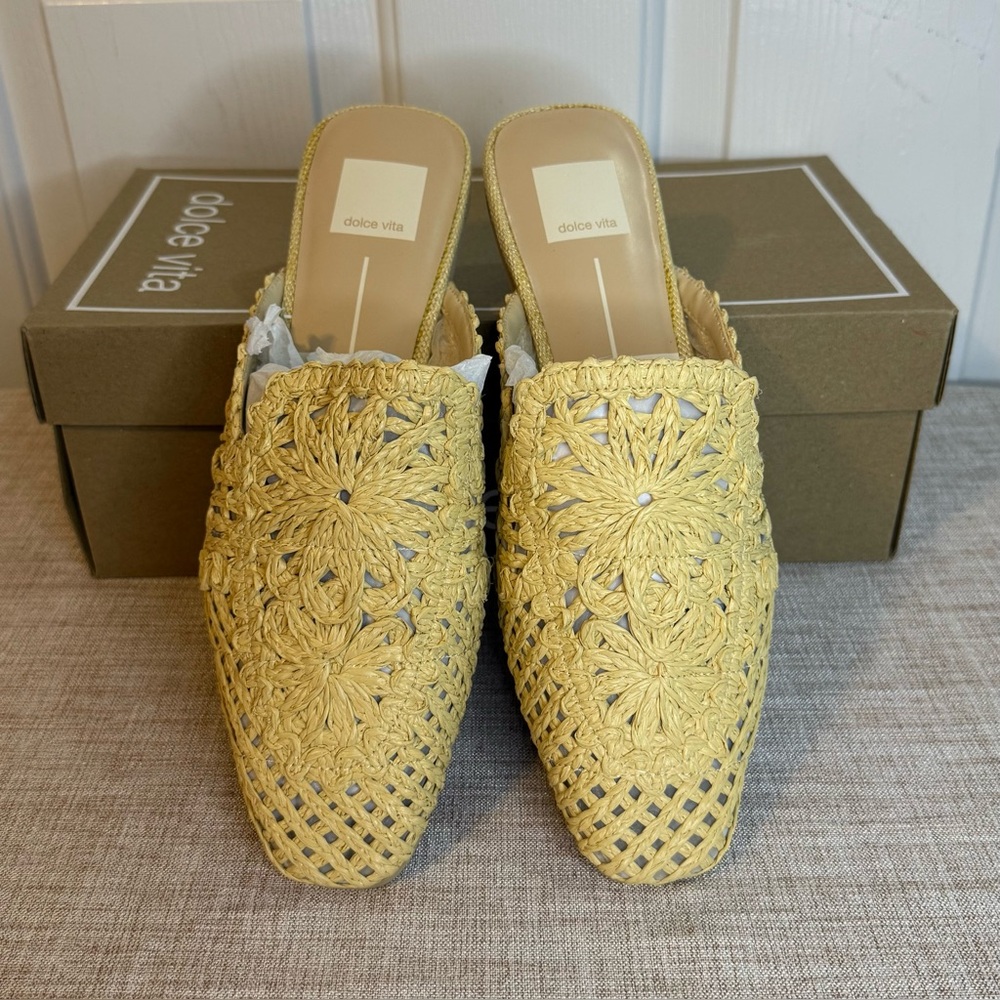 Dolce Vita Women’s Diya Size 8 Light Natural Macrame Mule Slip‎ On Flat Sandals